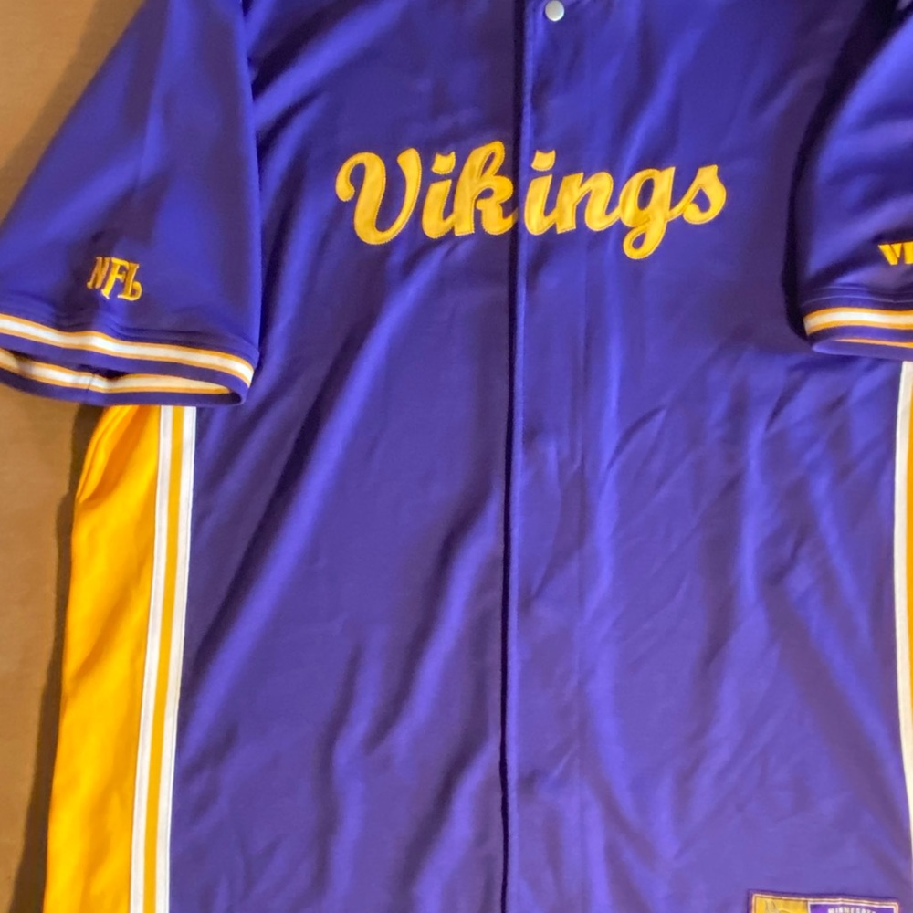 Minnesota Vikings Button Up Shooter